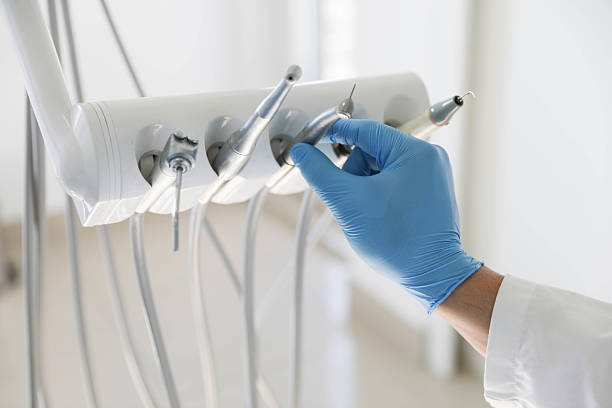 Professional Tooth Extraction technician working in Smithers, WV